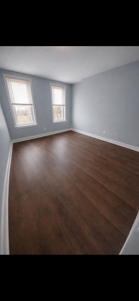 Building Photo - 616 W 6th St