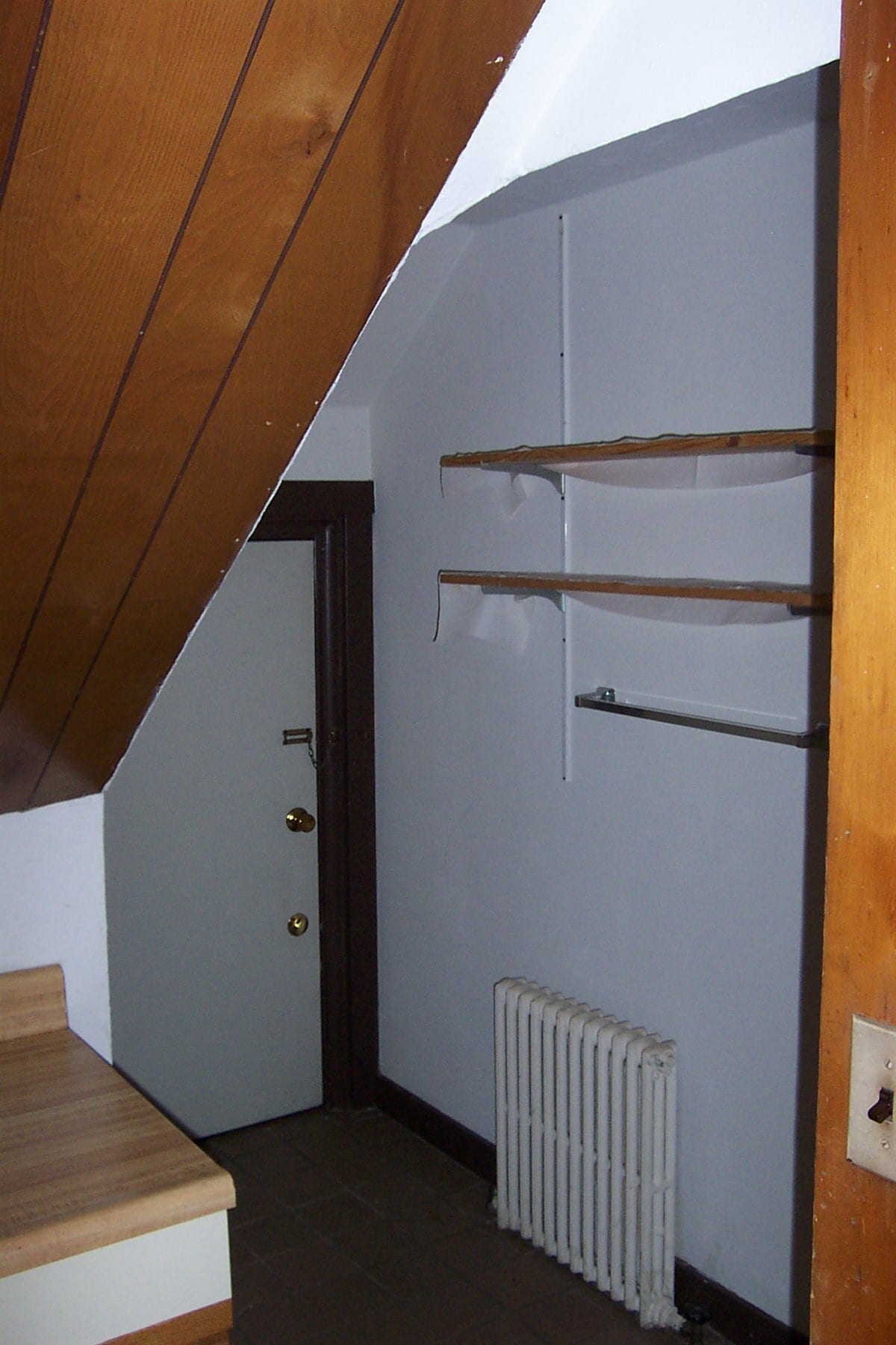 Building Photo - 732 S Forest Ave