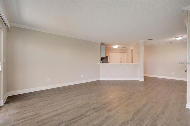 Building Photo - 2556 Woodgate Blvd