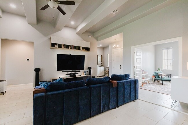 Building Photo - Modern 5 Bedroom Home with Solar Panels - MOVE IN SPECIAL: FIRST MONTH FREE!