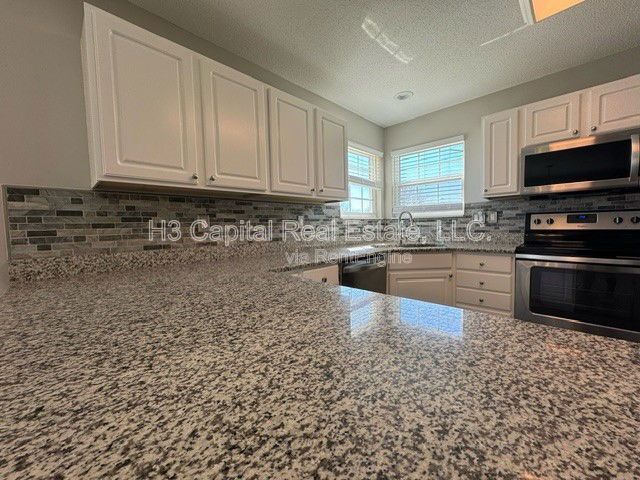 Building Photo - 1041 Flora Lake Ct