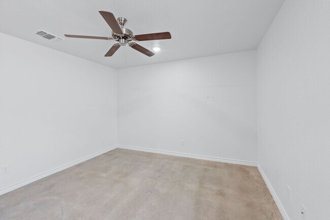 Building Photo - PM1-HH1803 Emma Naylor Ct