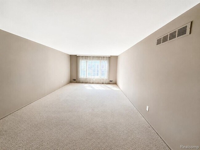 Building Photo - 27654 Echo Valley W