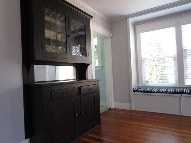 Building Photo - 2 Bedroom, 2 Bathroom Home North Proctor i...