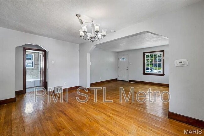 Building Photo - 5212 Fletcher St