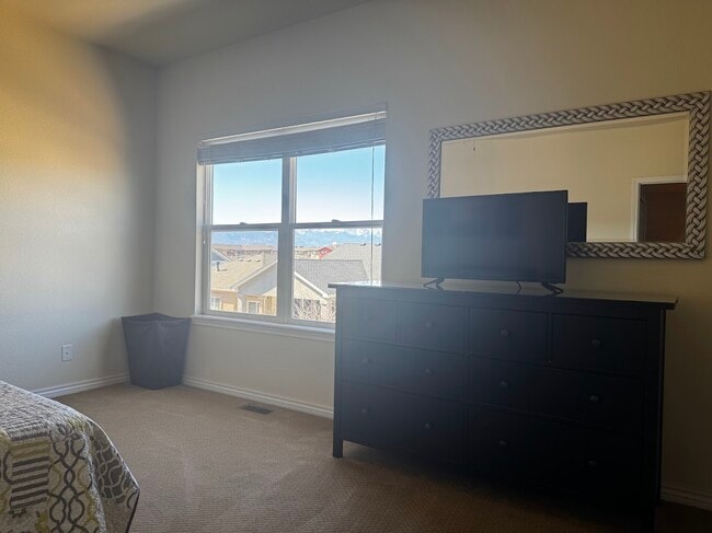 Building Photo - 6544 Range Overlook Heights