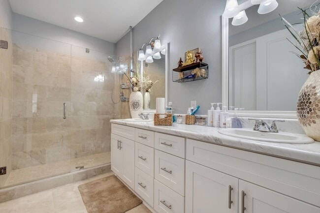 Building Photo - 4354 Bottle Brush Ln