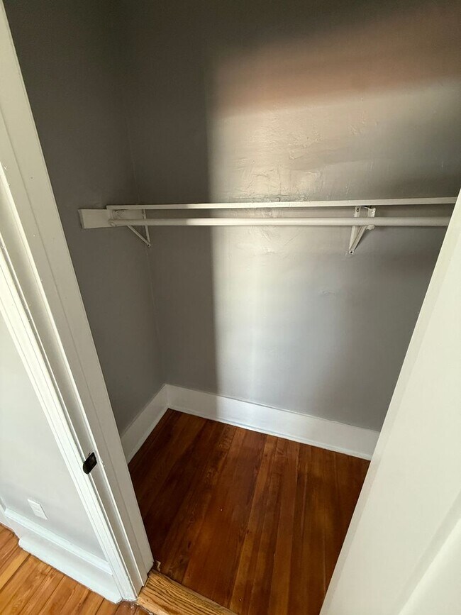 Building Photo - 2mil