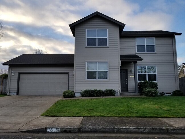 Primary Photo - Make this house your home!