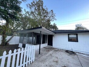 Building Photo - Charming 2-Bed Duplex with Ample Space on W Belmar St, Lakeland!