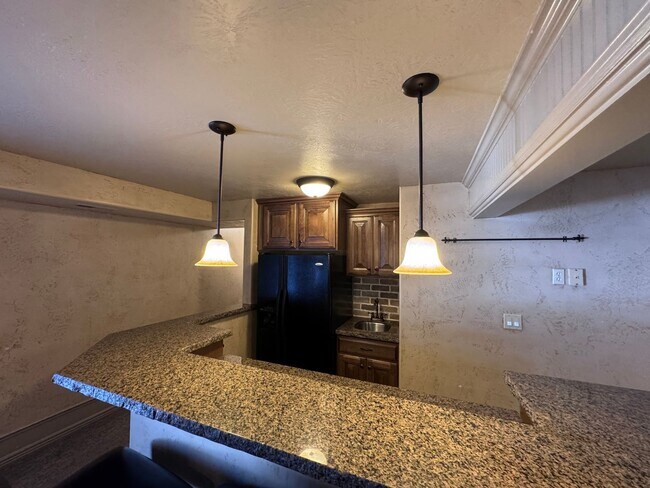 Building Photo - Beautiful Draper Home for Rent!