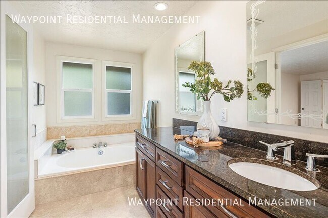 Building Photo - 3108 Woodbrook Pl