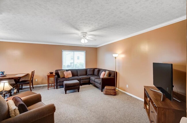 Building Photo - 5306 Country Ridge Dr