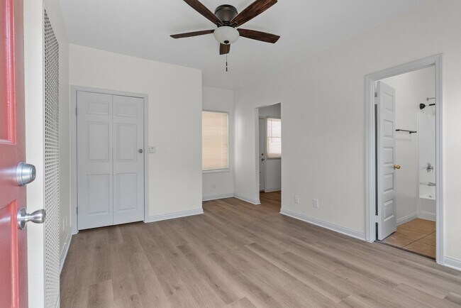 Building Photo - 526 Magnolia Avenue