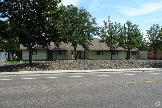 Building Photo - Gekeler Apts.