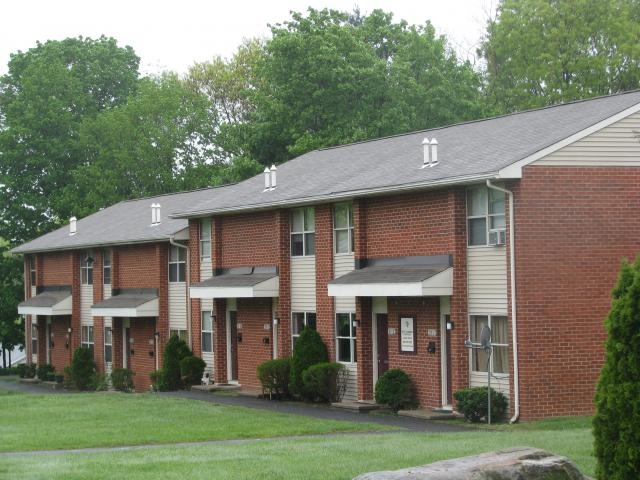 Primary Photo - Scott Gardens Apartments