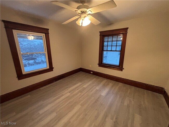 Building Photo - 408 S Arch Ave