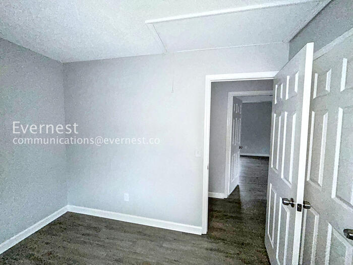 Building Photo - 33 Cathedral Heights