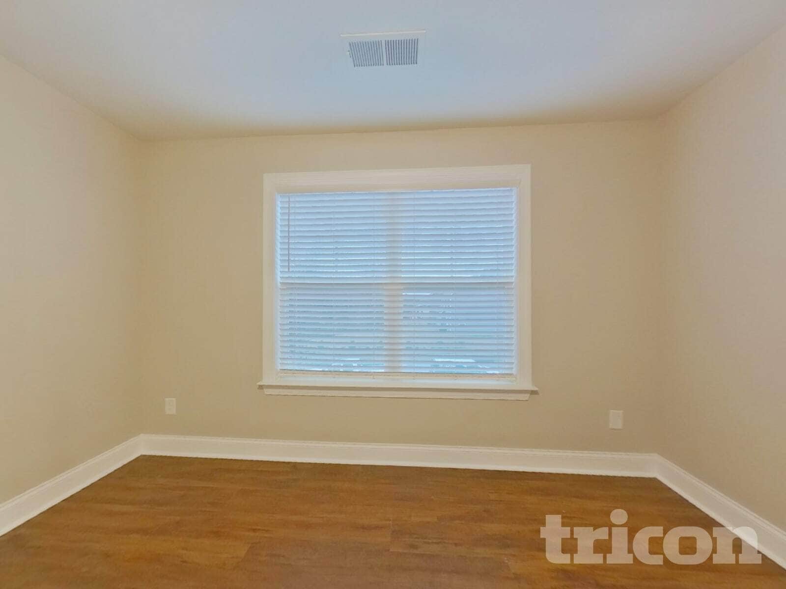 Building Photo - 1990 Woodmont Dr