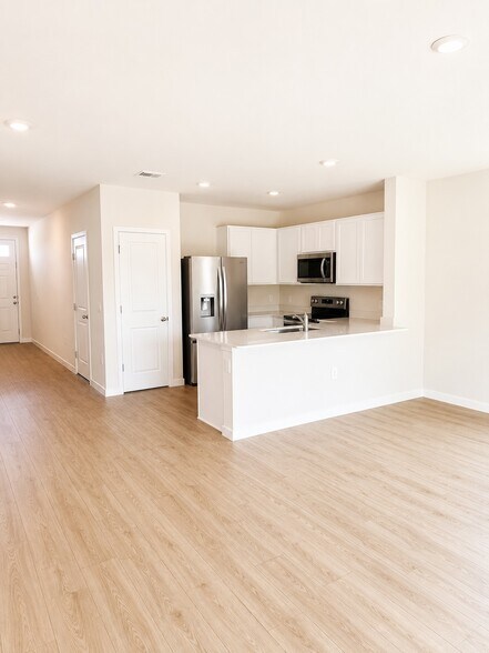 Building Photo - 8201 Everly Preserve Dr