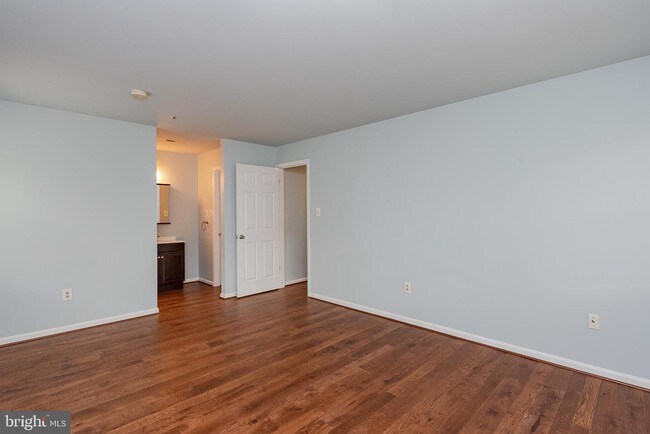 Building Photo - 8352 Montgomery Run Rd