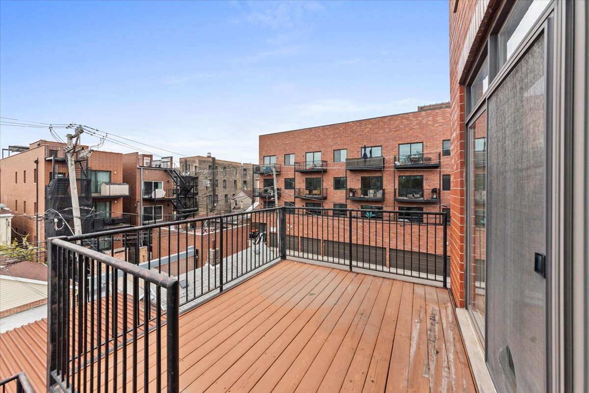 Building Photo - 1541 W Cortez St