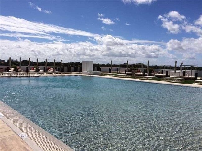 Building Photo - 5252 NW 85th Ave