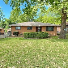 Building Photo - 4341 Kolloch Dr