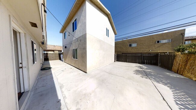 Building Photo - 5BD/2BA on MARY LANE! (Lease Out Pending S...