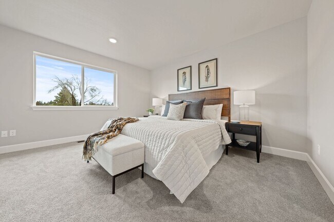Building Photo - BRAND NEW 3 Bed/2.5 Bath Duplex with Fully...