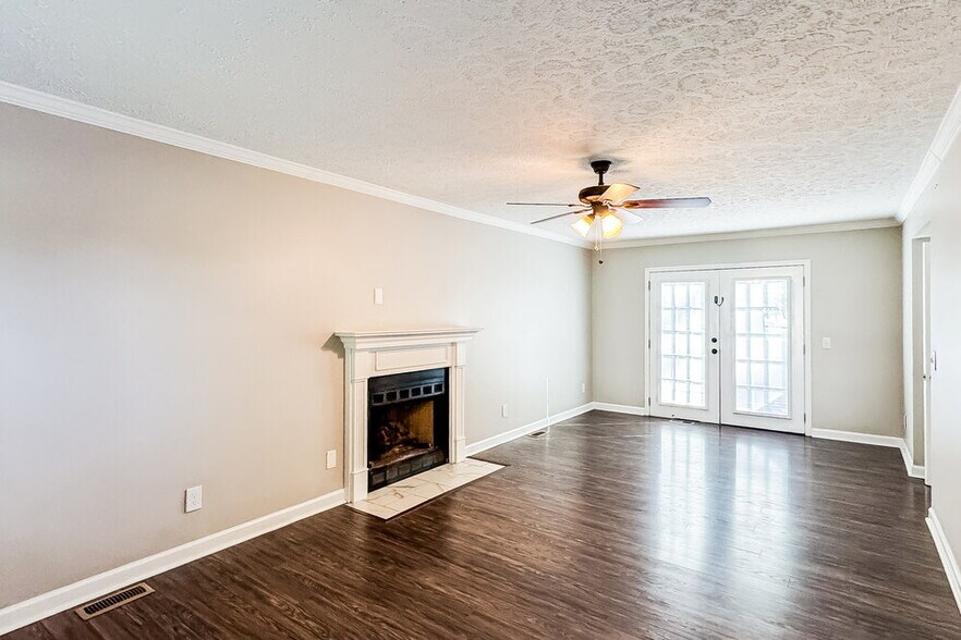 Building Photo - 161 S Birchwood Dr