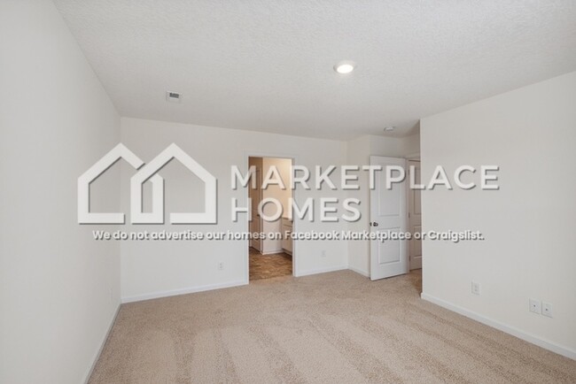 Building Photo - 227 Belle court