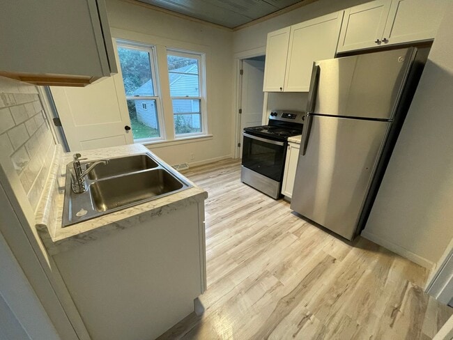 Building Photo - Welcome to 909 Forester Street in Wausau!