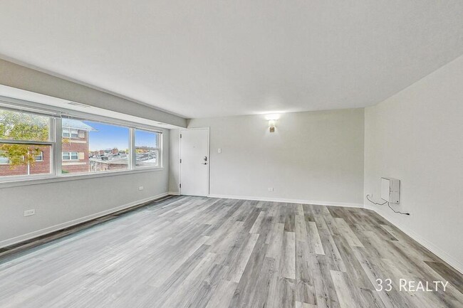 Building Photo - 551 N Ridge-105
