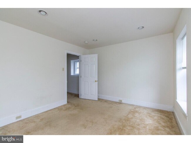 Building Photo - 4415 Manayunk Ave