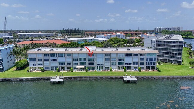 Building Photo - 52 Yacht Club Dr