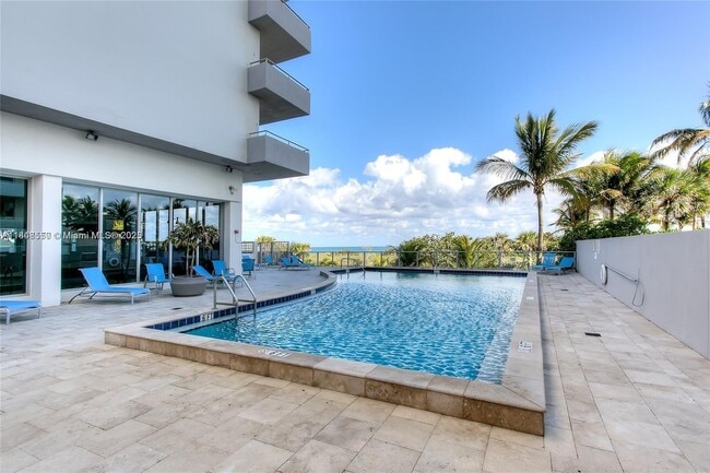 Building Photo - 9225 Collins Ave