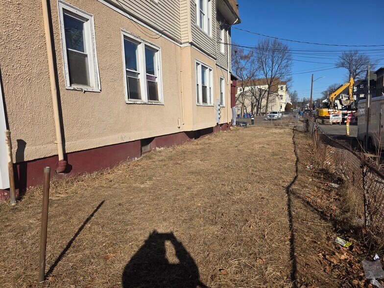 Building Photo - 50 Ranney St