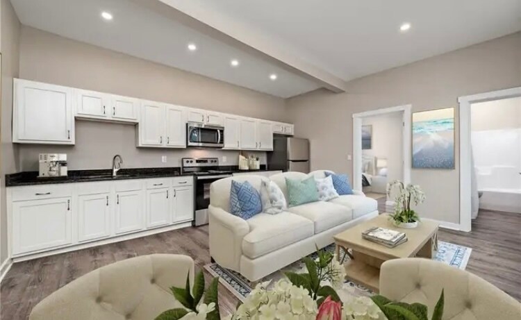 Primary Photo - 118 Broad St