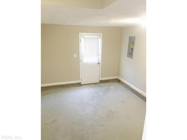 Building Photo - 2643 Lake Ridge Crossing