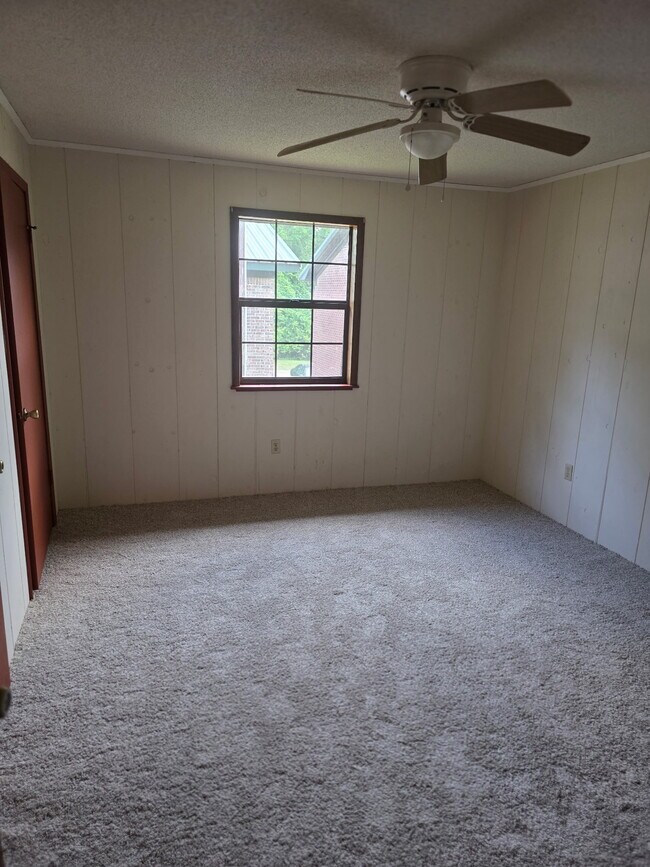 Building Photo - Oak Ridge Apartment