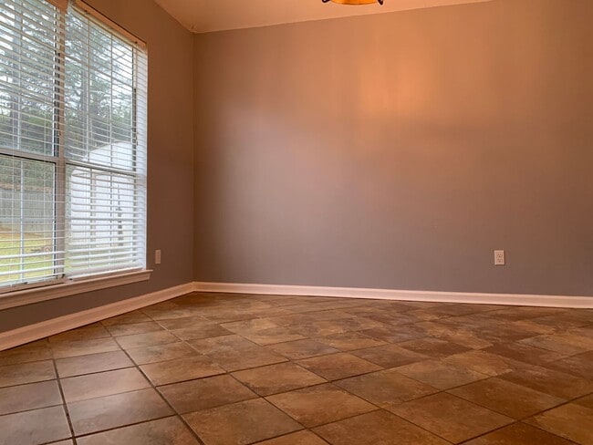 Building Photo - 5412 Leaning Oak Dr