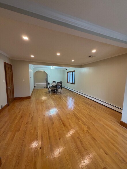 Building Photo - 33 Lafayette St