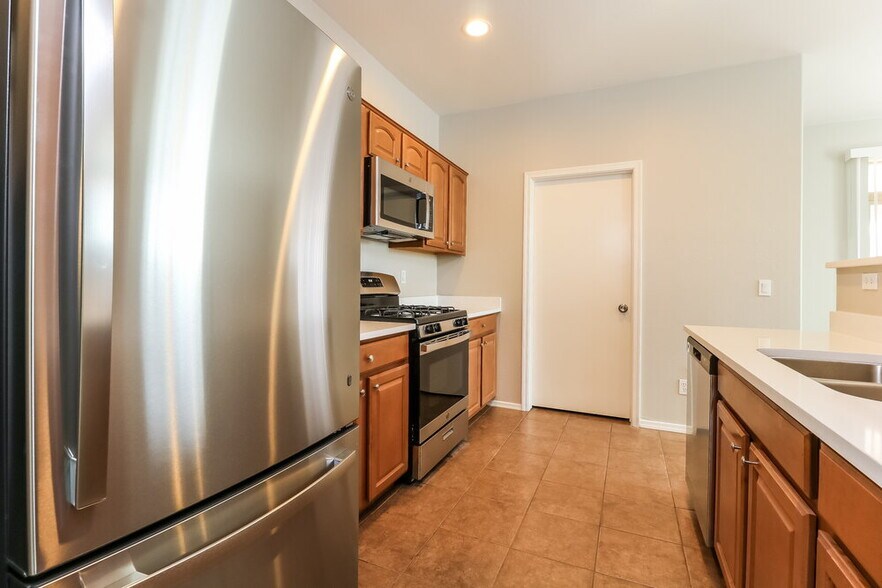 Building Photo - 7316 W Glass Ln