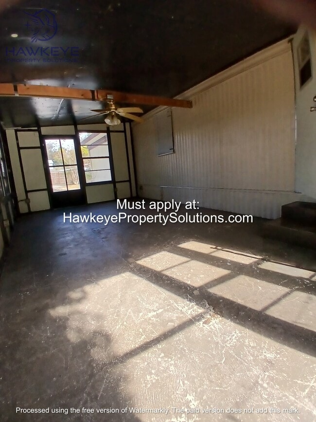 Building Photo - 1724 Oakland Rd W