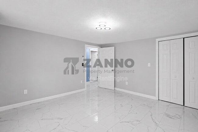 Building Photo - 40 Olney Ave