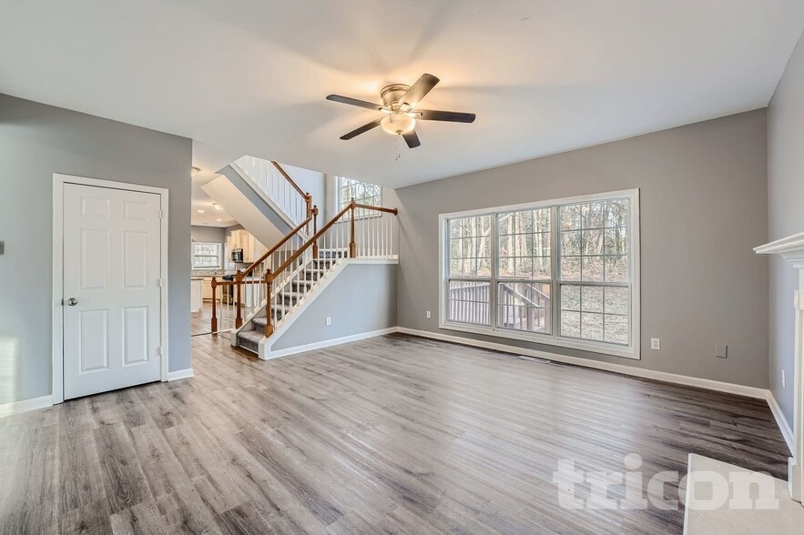 Building Photo - 3890 Brentview Pl NW