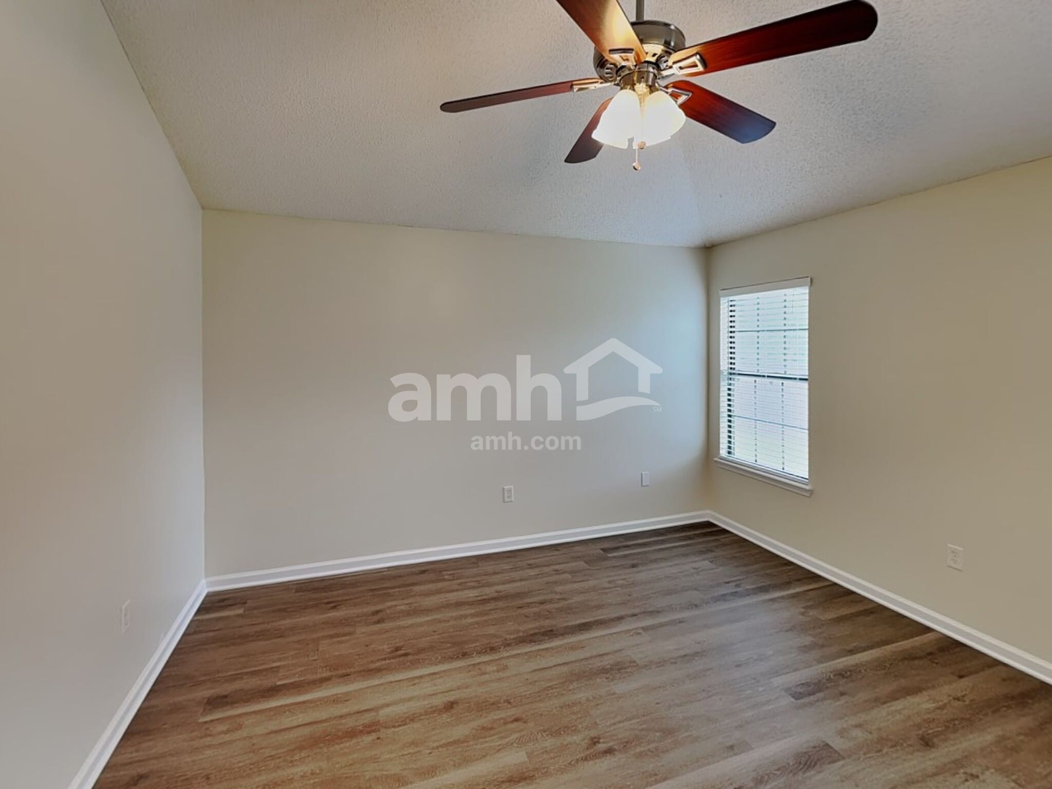 Building Photo - 3747 Alcove Dr