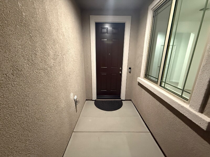 Building Photo - 4212 Larchwood Ln
