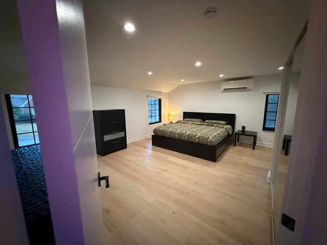 Building Photo - 204 Datura Dr